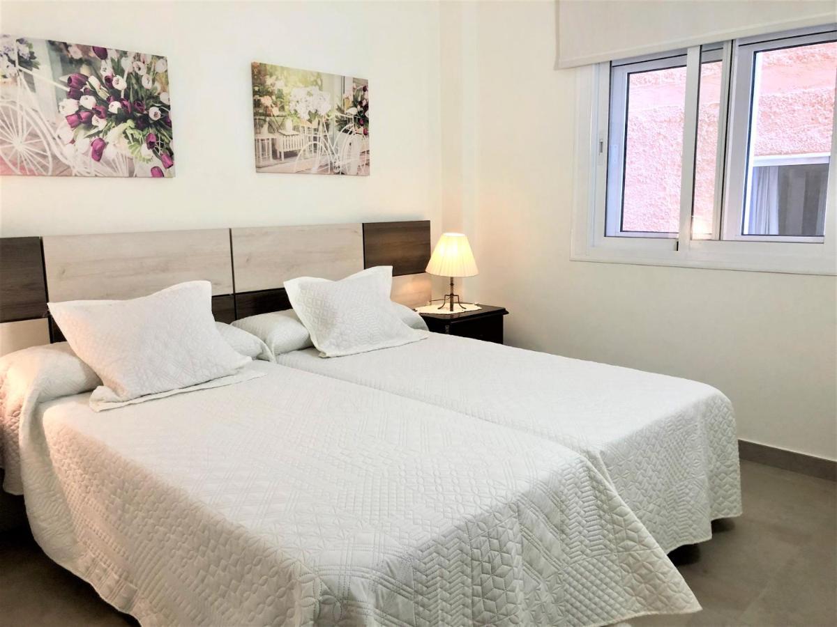Rentcostadelsol Los Boliches Penelope Fuengirola Bagian luar foto
